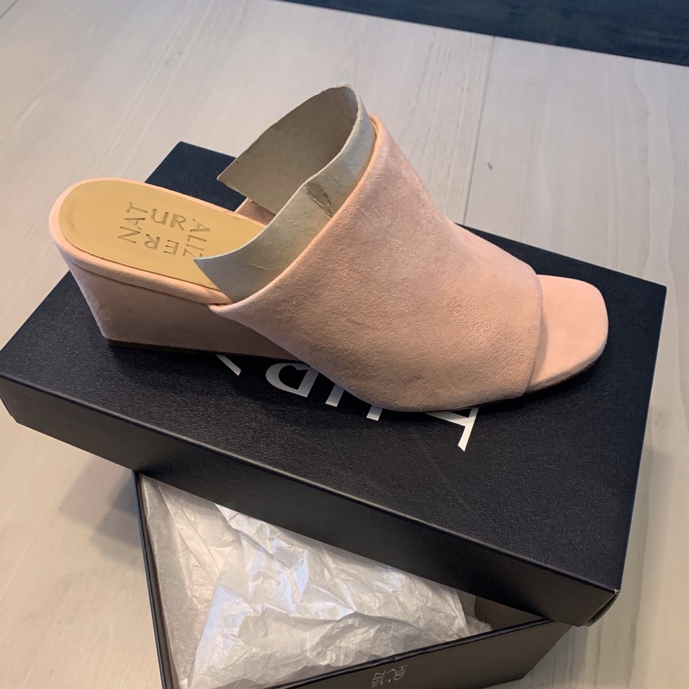 Naturalizer Zaya, Rose Pink Sandal. New in box.